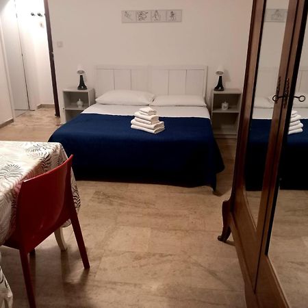 Appartamento Casa Carina In Centro Palermo Esterno foto